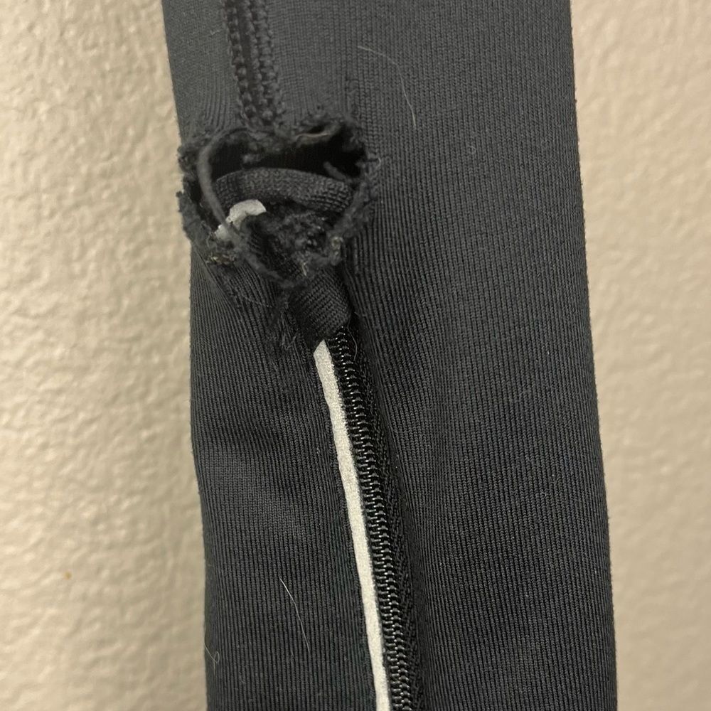 Nike Dri Fit Black Ankle Zip Leggings Size: Womens Tights - Picture 11 of 11